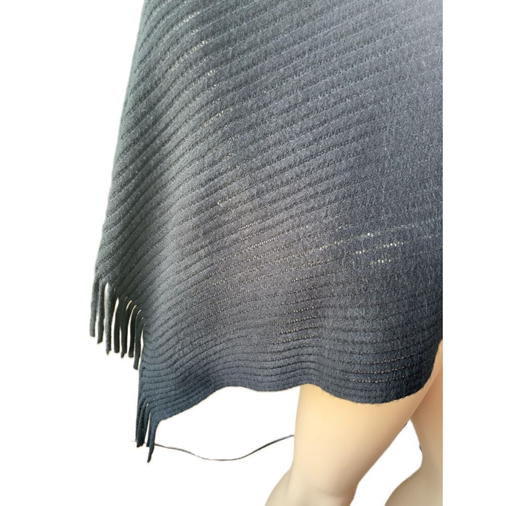 Channelle Arianna Black Knitted Fringe Trim Button Poncho Size One Size - Picture 5 of 13